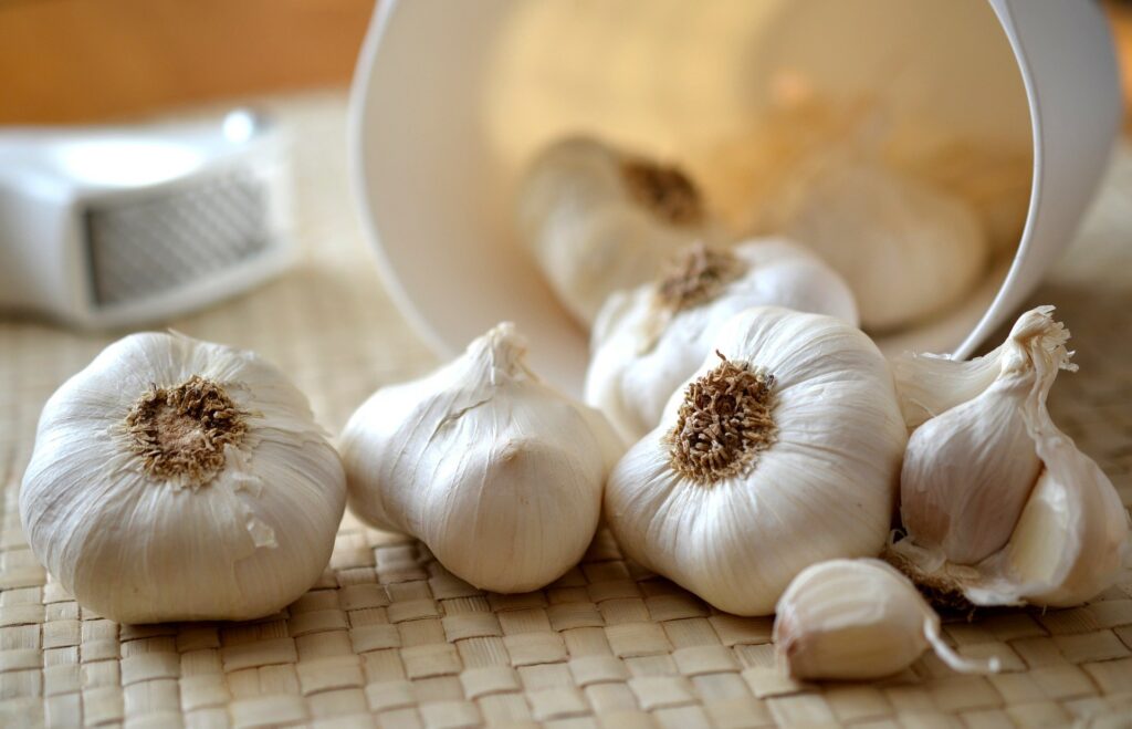 Foods That Lower Cholesterol Fast - Garlic