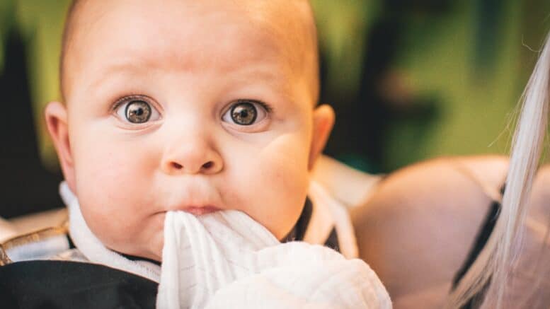 Foods for Breastfeeding Moms - baby