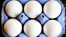 do eggs cause constipation