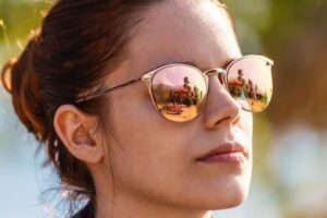 How to Make Your Eyes Look Brighter Without Makeup - sun glasses