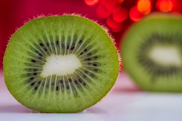 vitamins for healthy eyes - kiwi