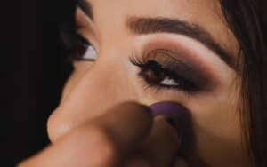eye makeup for brown eyes -Try bronze shades