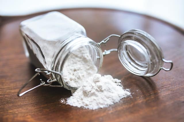 home remedies for dandruff - Baking soda