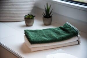 how to get rid of pink eye fast - towel