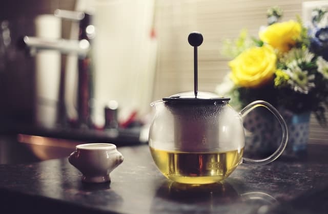 natural remedies for eyelash growth - Green Tea