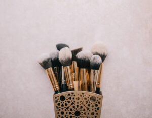 How to shape eyebrows at home