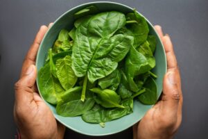 do carrots help your eyesight - spinach