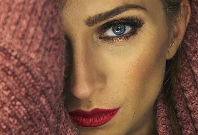 how to do a smokey eye for blue eyes