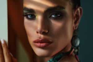 how to do a smokey eye for blue eyes
