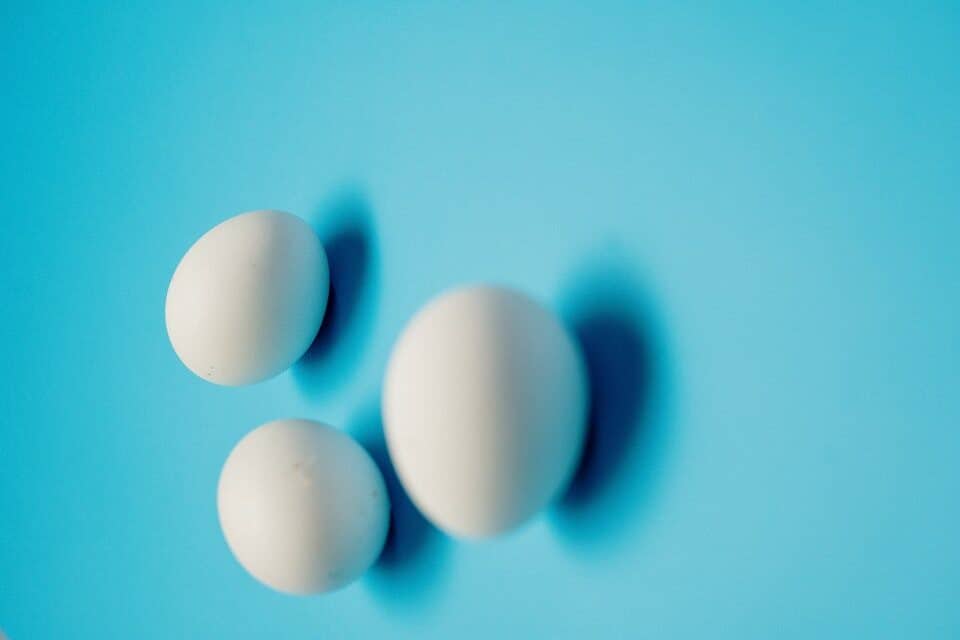 Natural remedies for swollen eyes - Egg whites natural remedies for swollen eyes - eggs