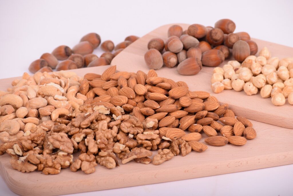Diet to Lower Cholesterol and Blood Pressure - Nuts