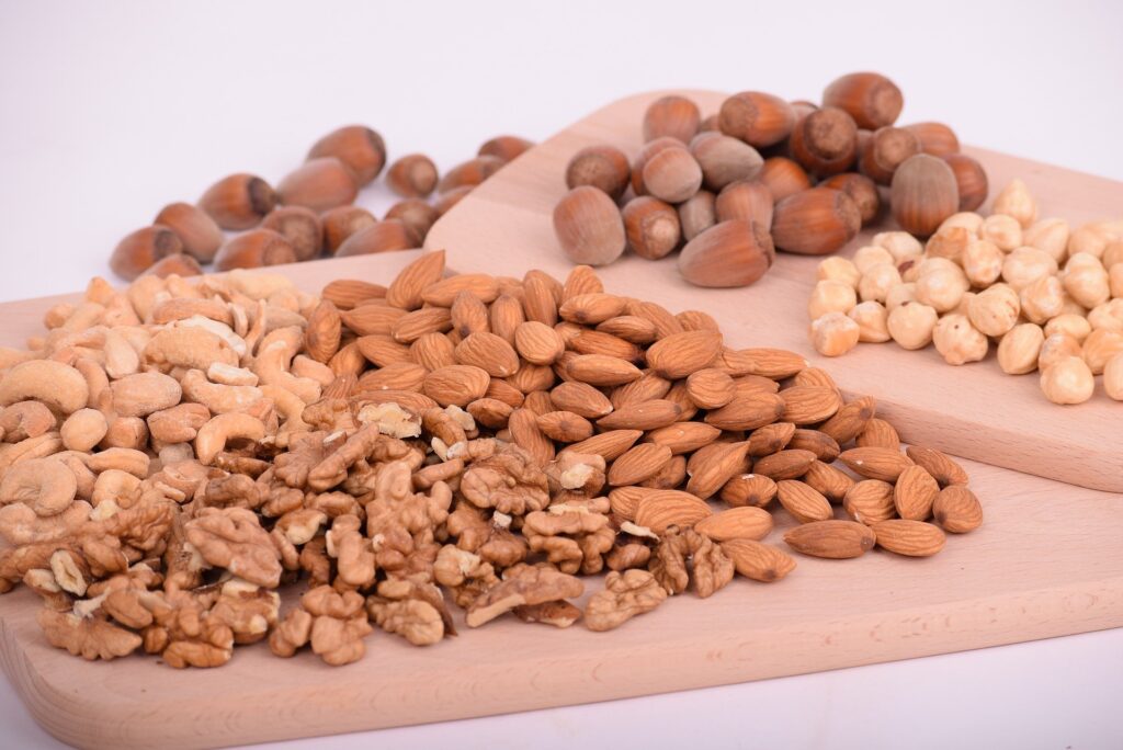 Diet to Lower Cholesterol and Blood Pressure - Nuts 