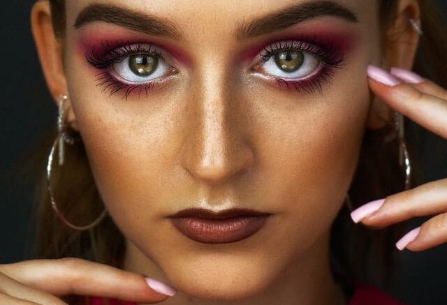 red eyeshadow makeup