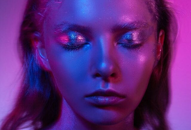 Spotlight eyeshadow
