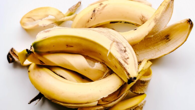 10 Uses for Banana Peels