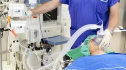 how to become an anesthesiologist
